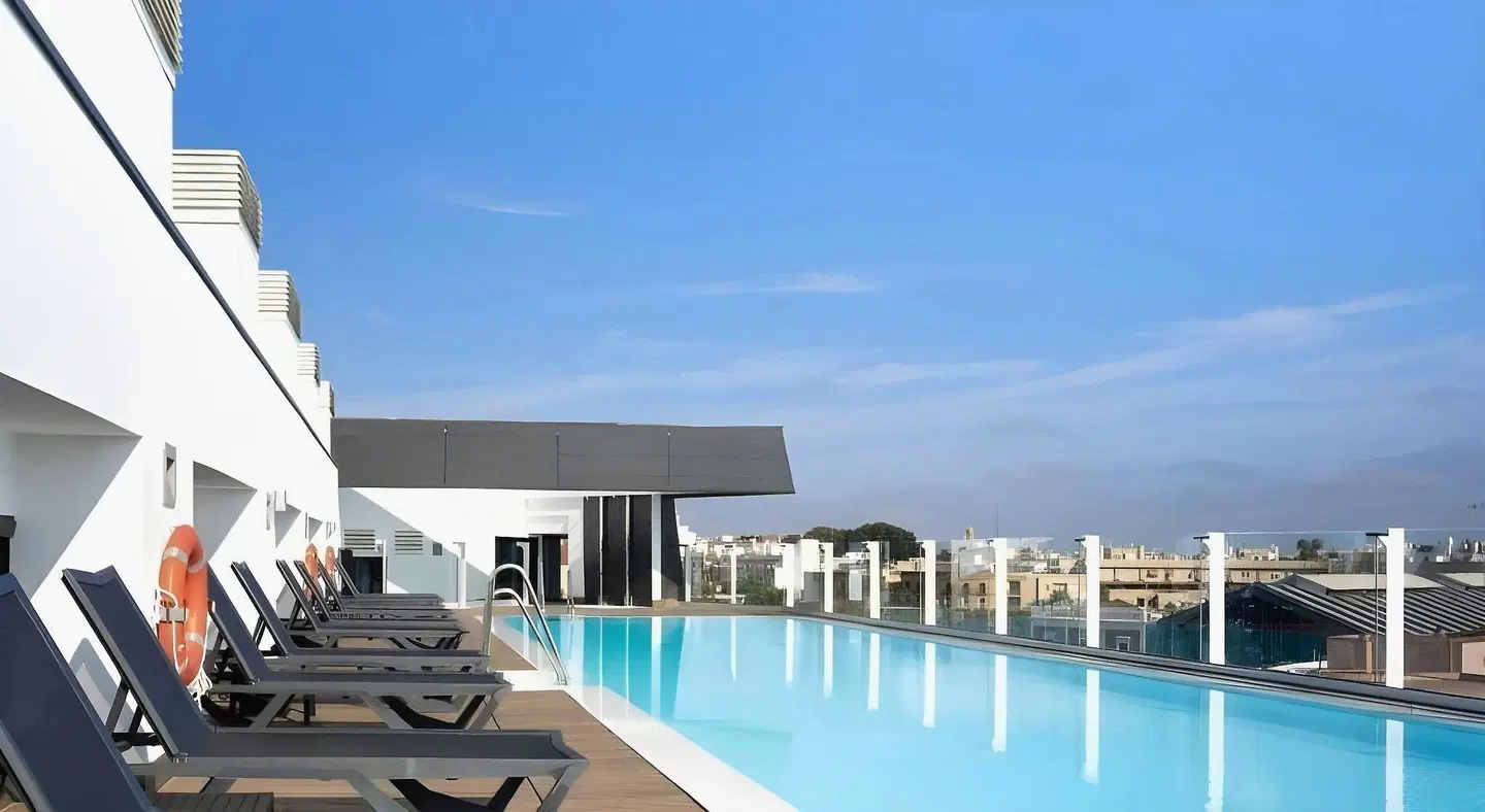 Hotel Giralda Center OUTDOOR_POOL