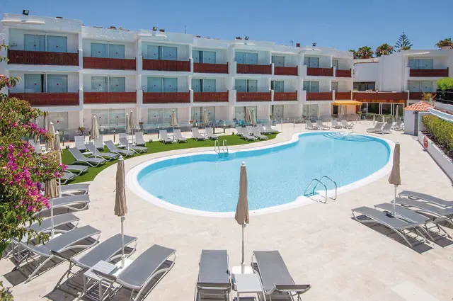 Dunasol OUTDOOR_POOL