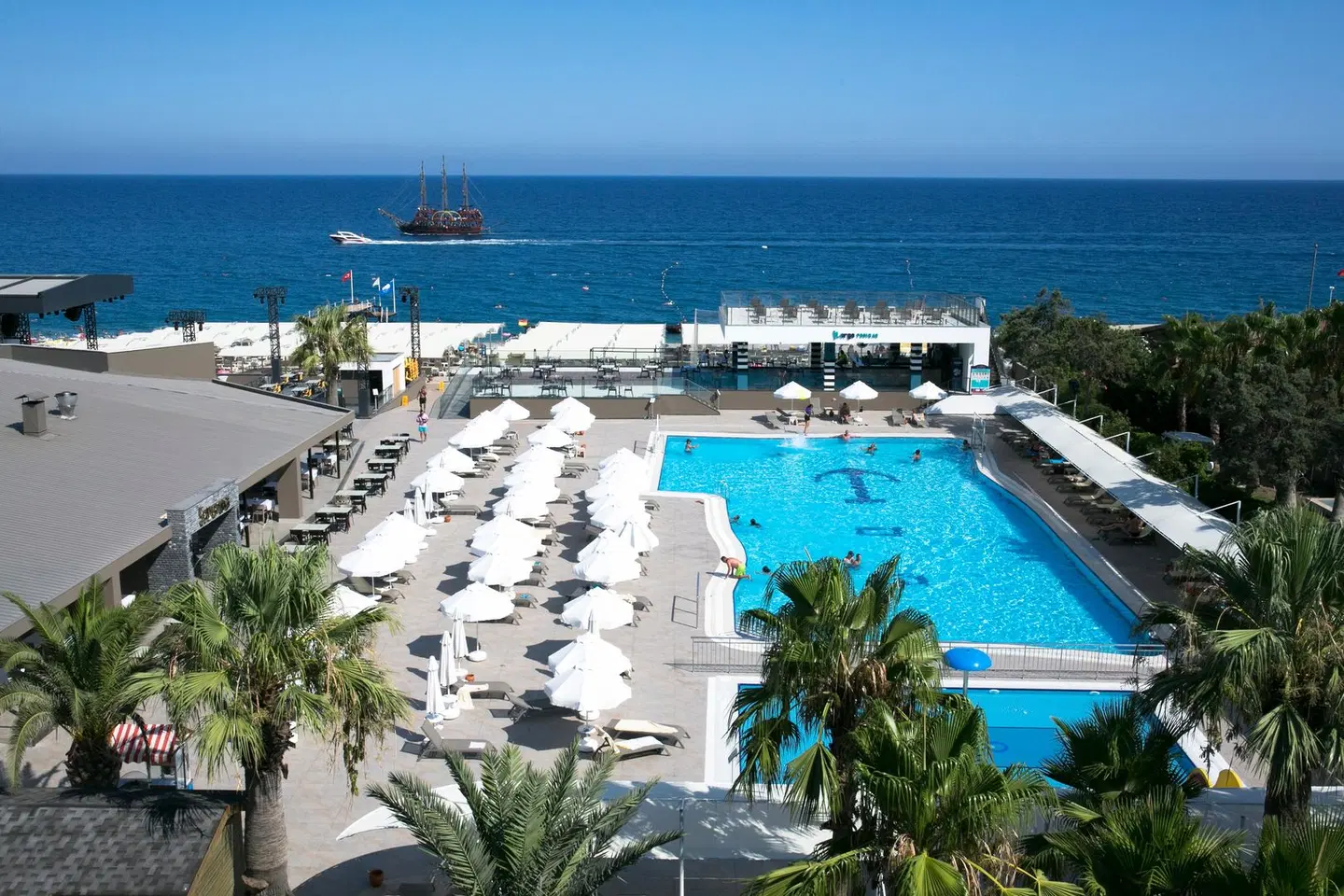 Sailor's Beach Club OUTDOOR_POOL