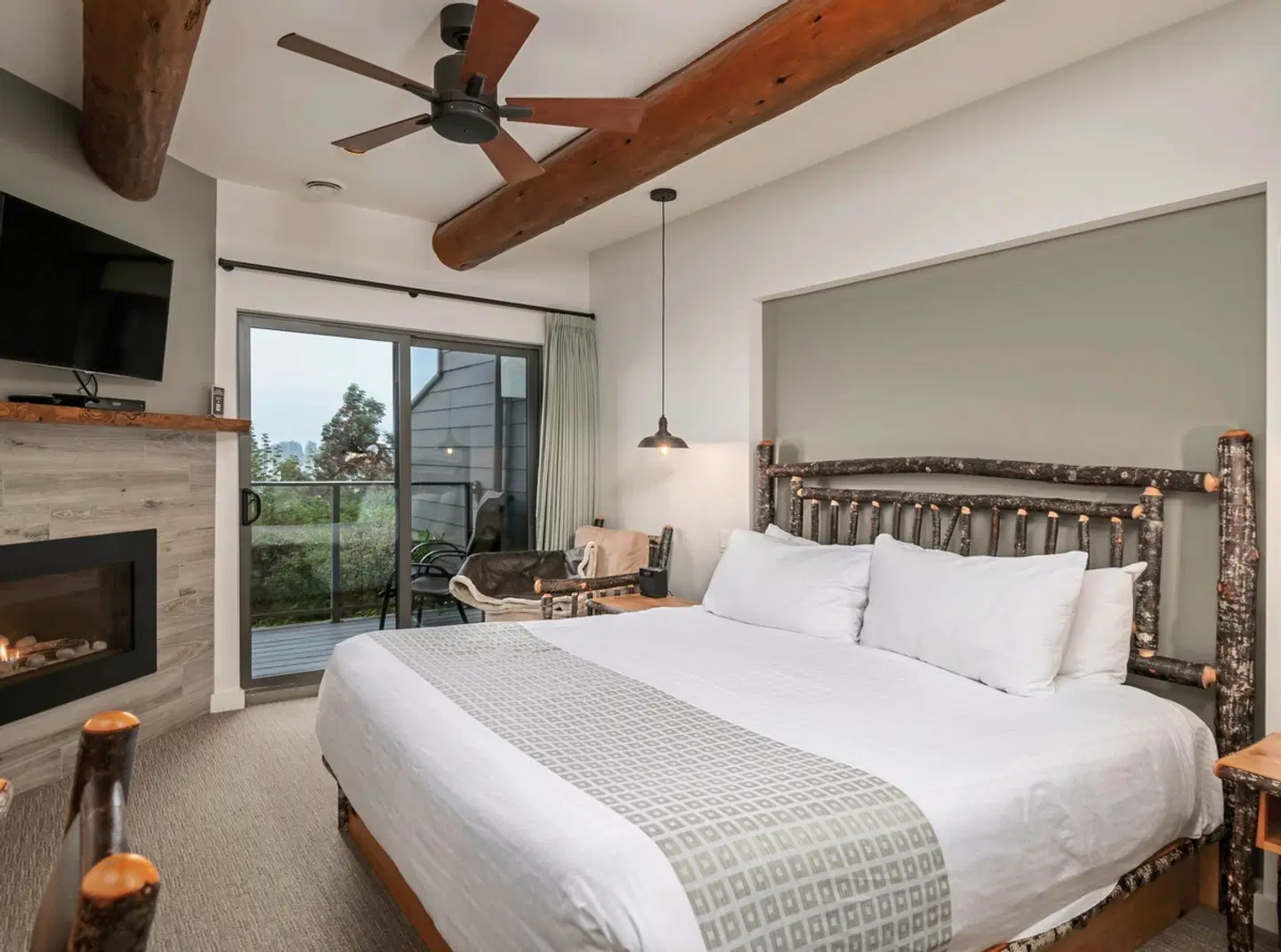 Tigh-Na-Mara Seaside Spa Resort ROOM_EXAMPLE