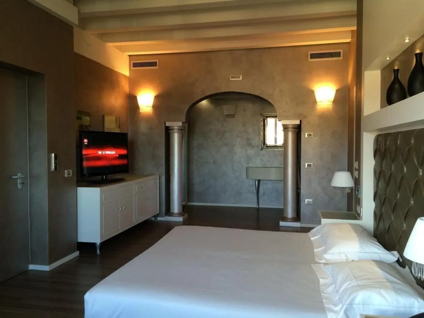 Morgana ROOM_EXAMPLE