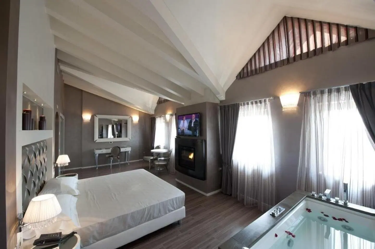 Morgana ROOM_EXAMPLE