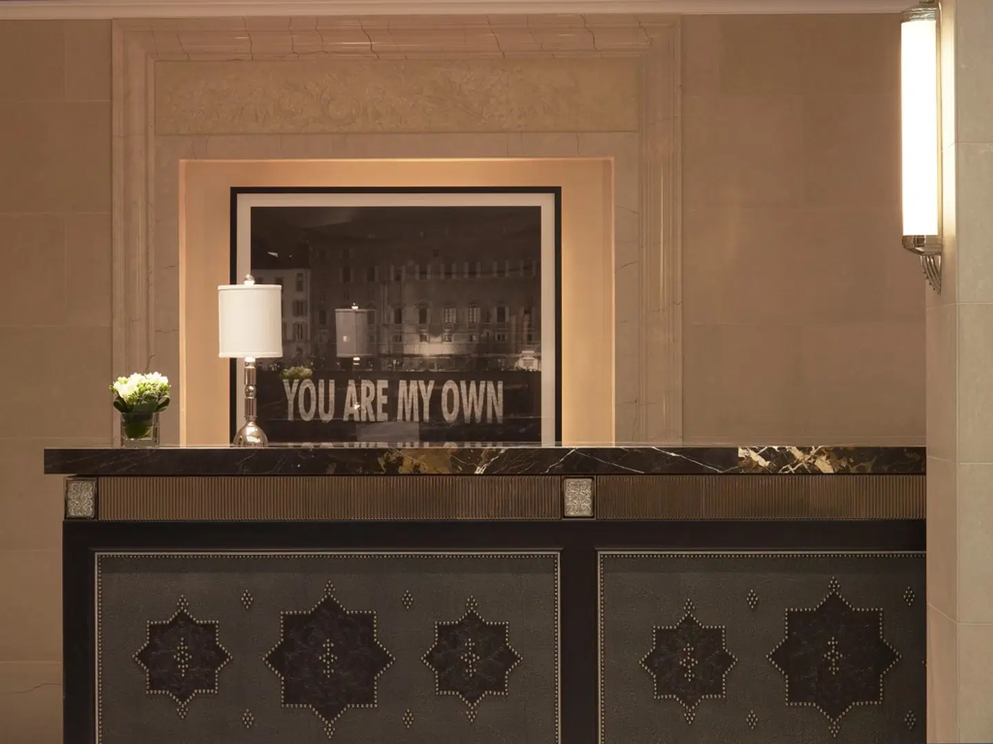 The Surrey LOUNGE_LOBBY