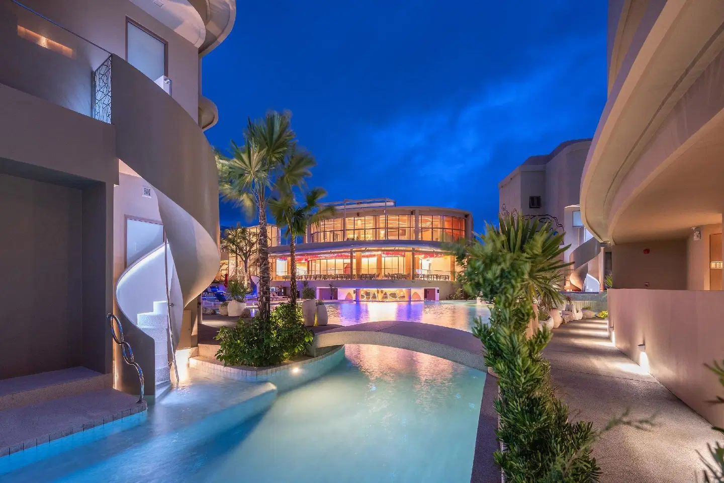 Metadee Concept Hotel Terrasse