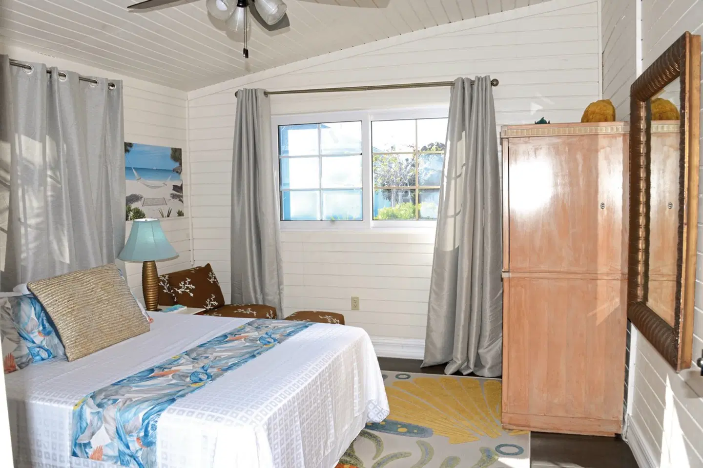 Rollezz Villas Beach Resort ROOM_EXAMPLE