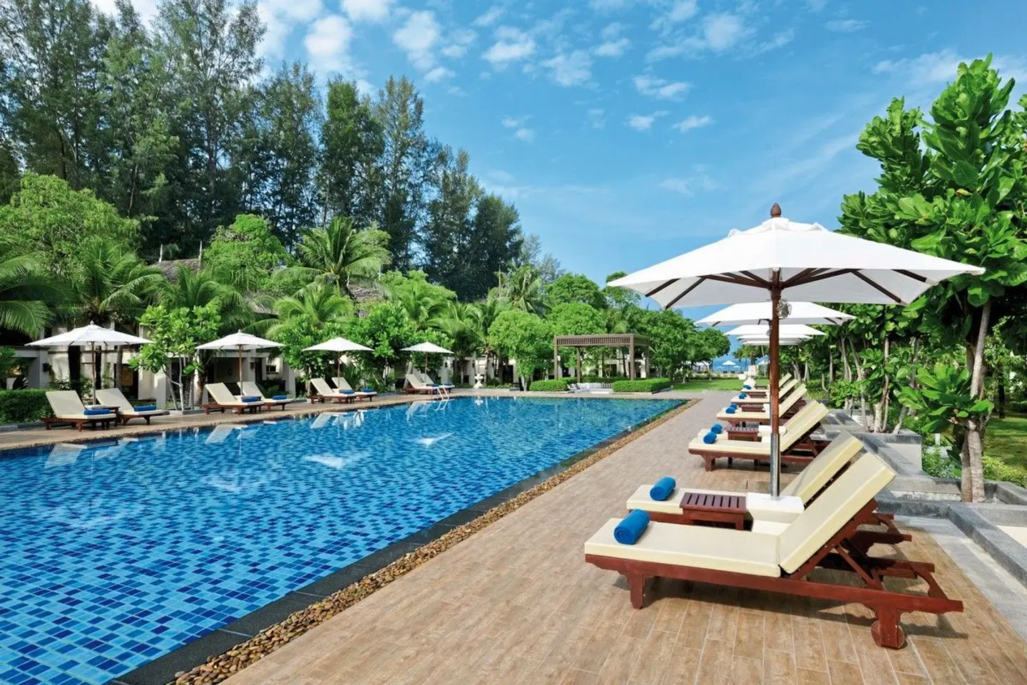 Layana Resort & Spa OUTDOOR_POOL