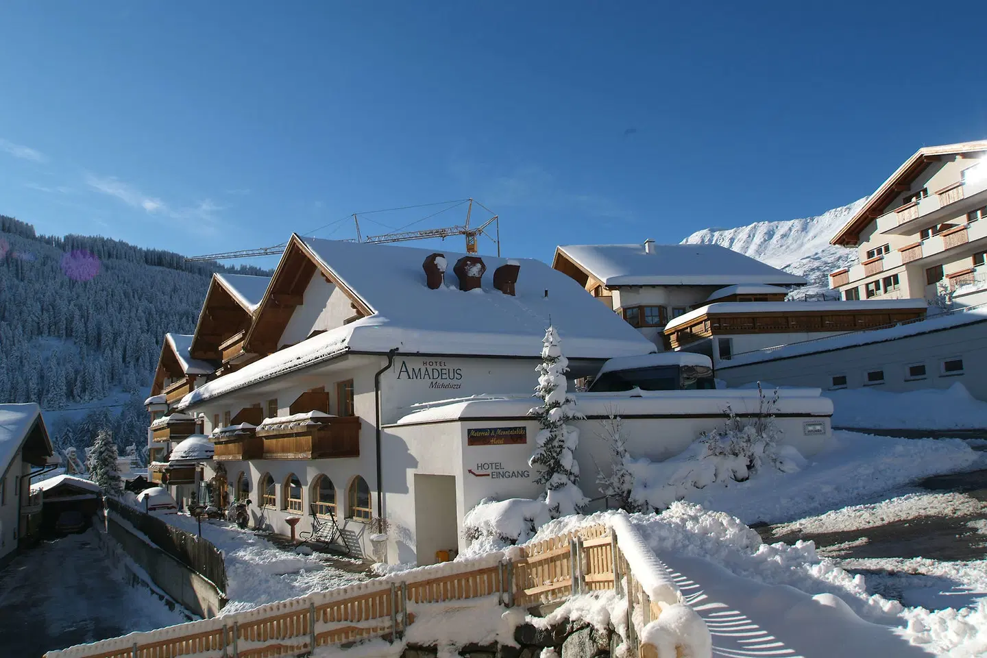 Amadeus-Micheluzzi EXTERIOR