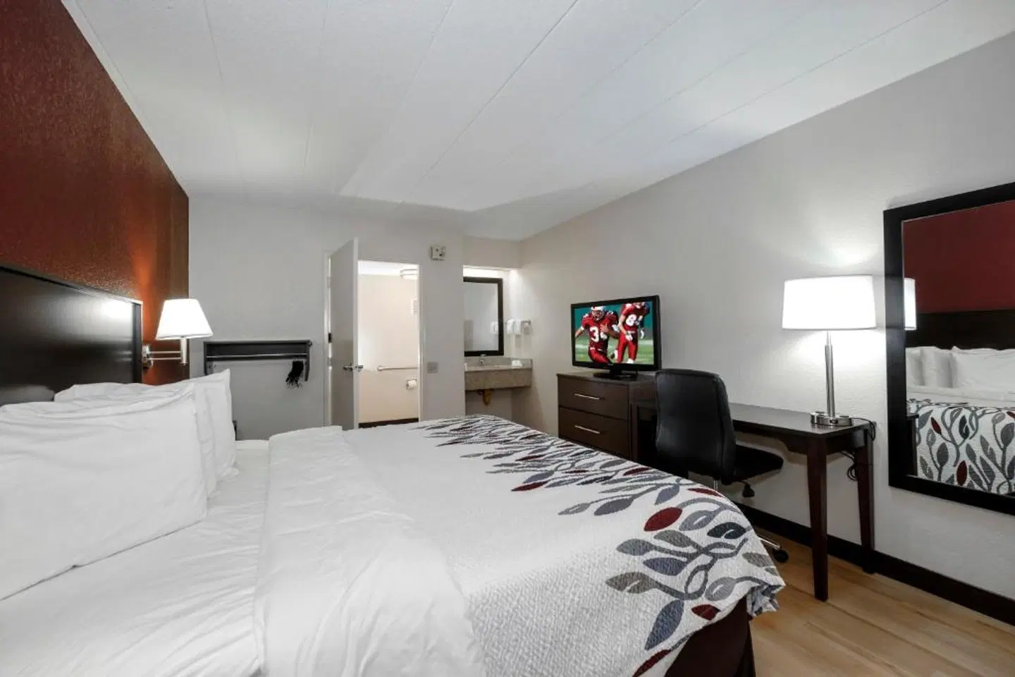 Red Roof Inn Bakersfield ROOM_EXAMPLE