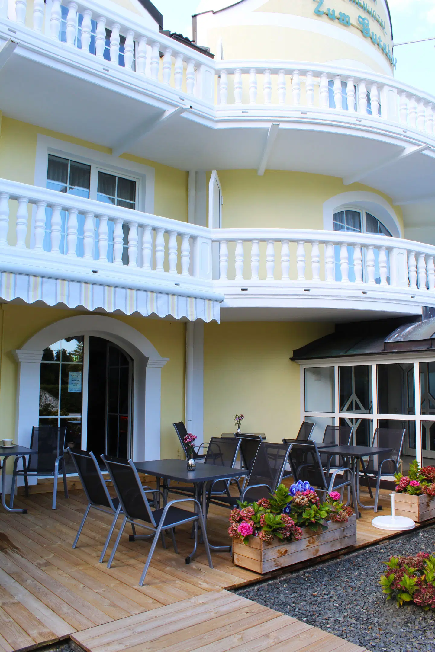 Zum Gutshof Terrasse