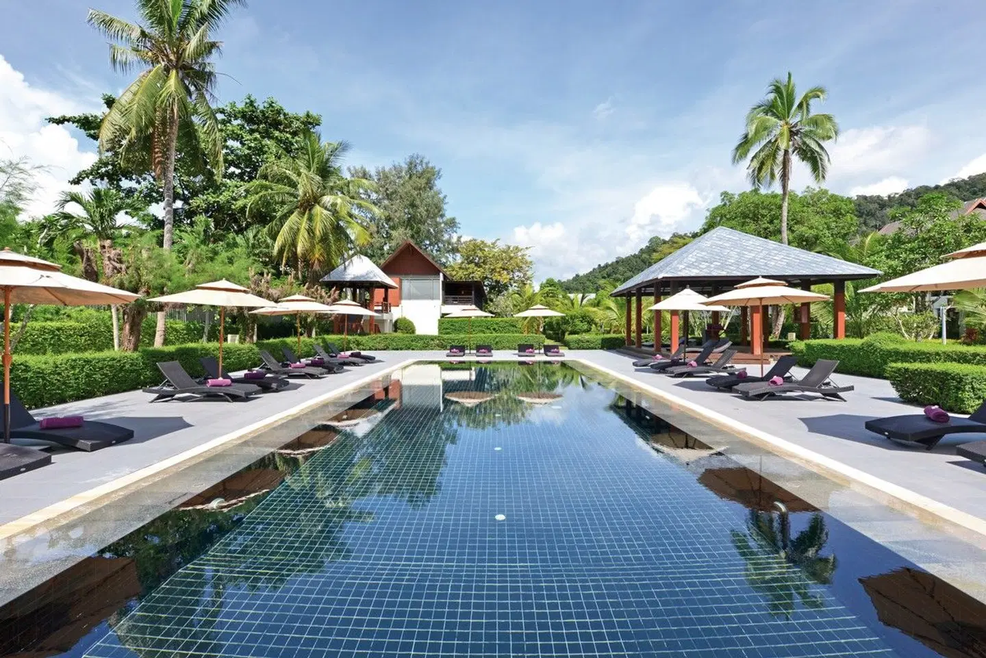 Twin Lotus Resort & Spa OUTDOOR_POOL