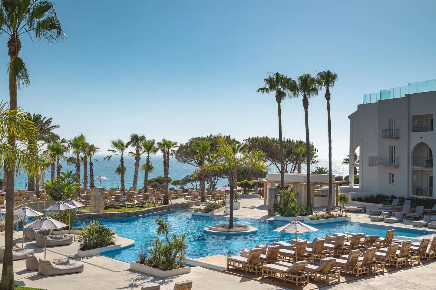 DAIA Conil Slow Beach Hotel OUTDOOR_POOL