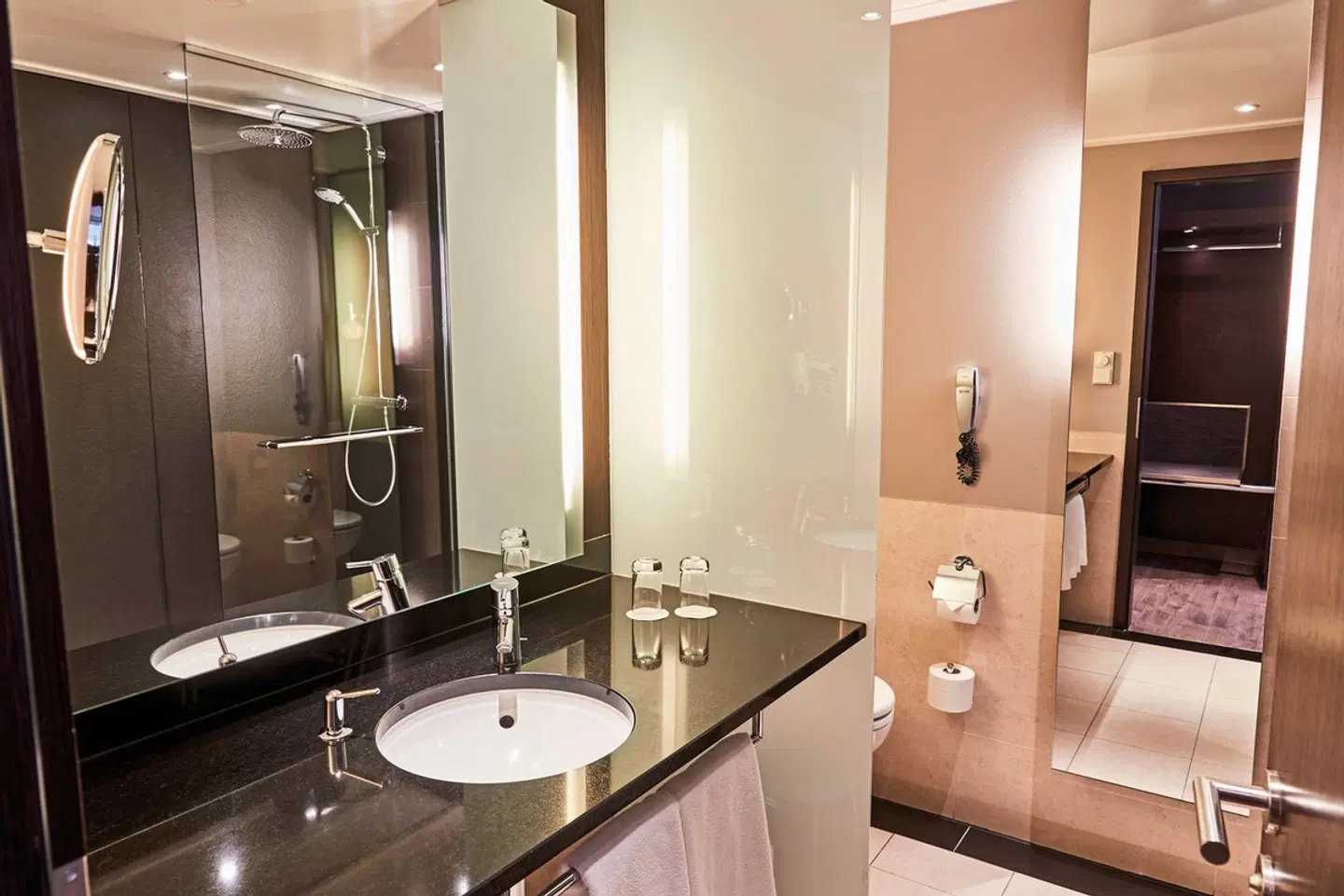 Steigenberger Hotel de Saxe Badezimmer