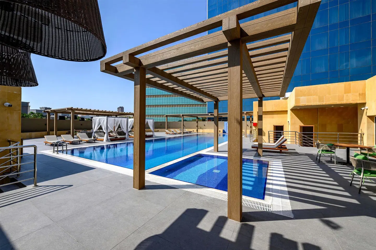 DoubleTree by Hilton Jeddah Al Andalus Mall OUTDOOR_POOL