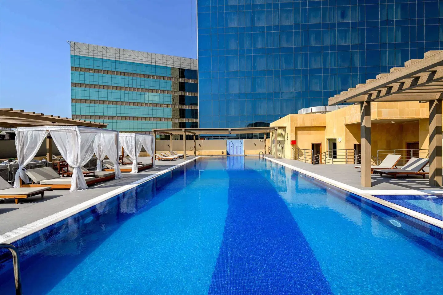 DoubleTree by Hilton Jeddah Al Andalus Mall Hallenbad