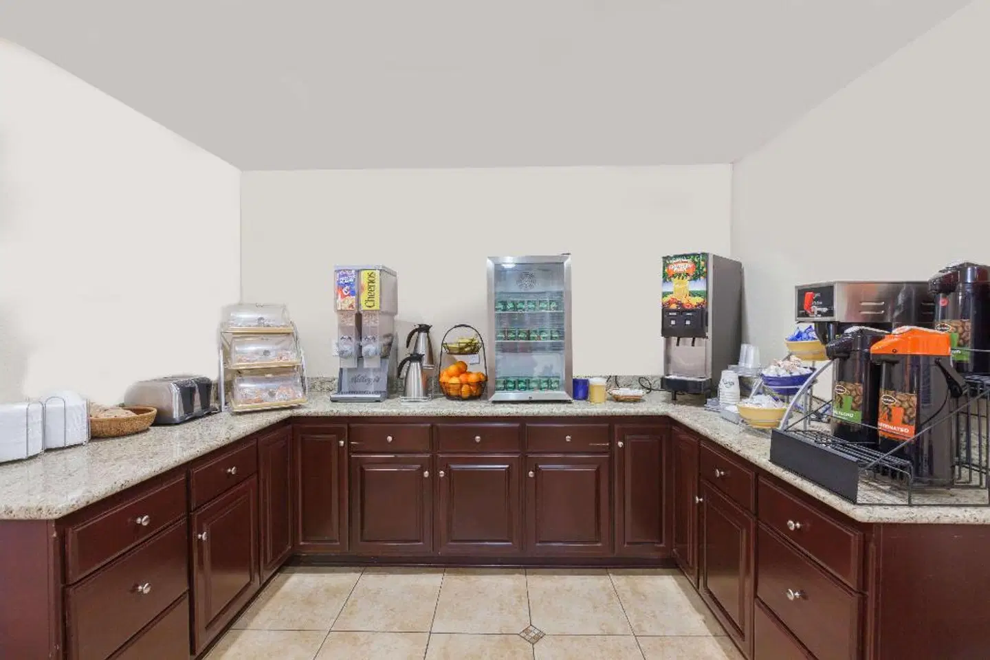 Days Inn by Wyndham Santa Maria ROOM_EXAMPLE