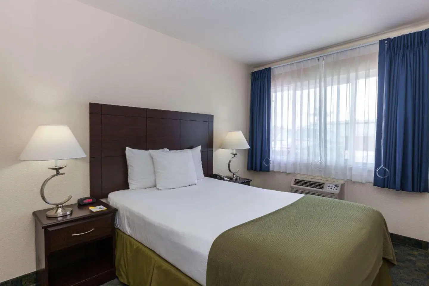 Days Inn by Wyndham Santa Maria ROOM_EXAMPLE