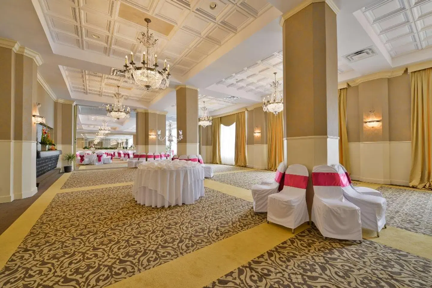 Genetti Hotel, SureStay Collection by Best Western Konferenz