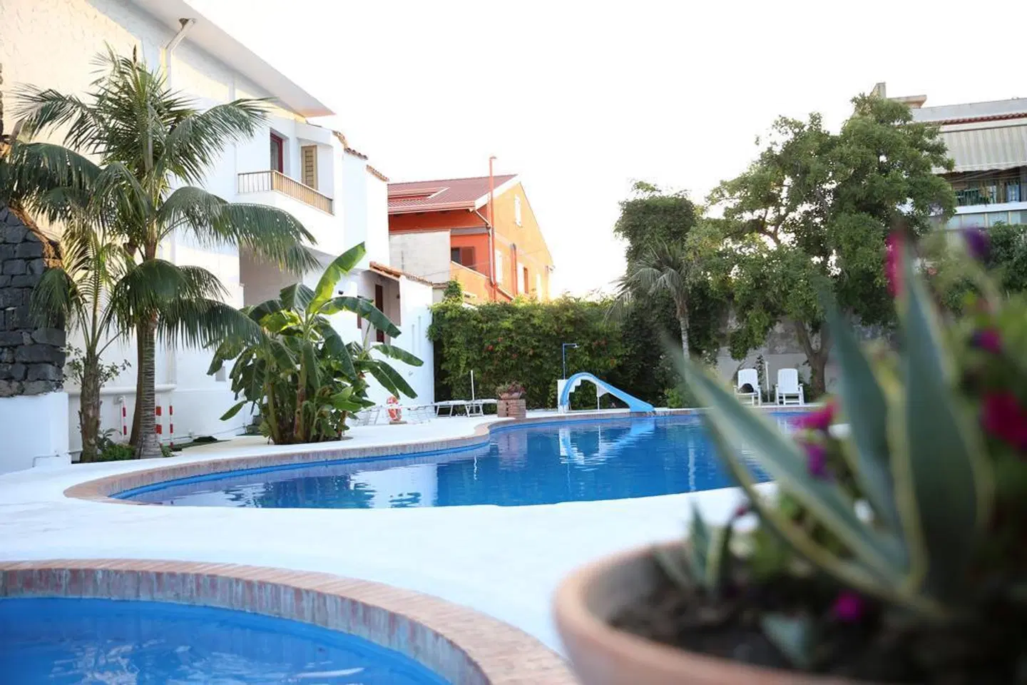 Assinos Palace OUTDOOR_POOL