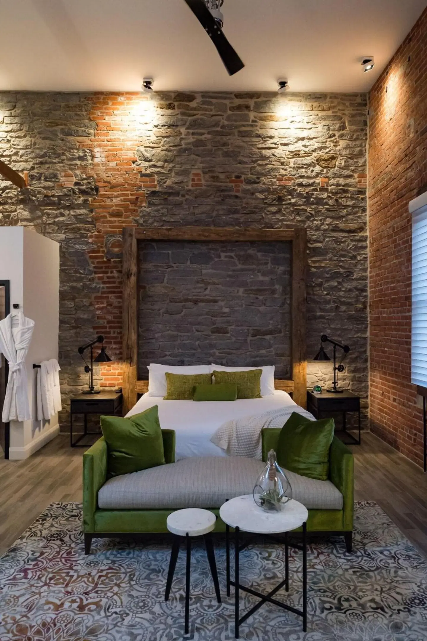 48 King West LOUNGE_LOBBY