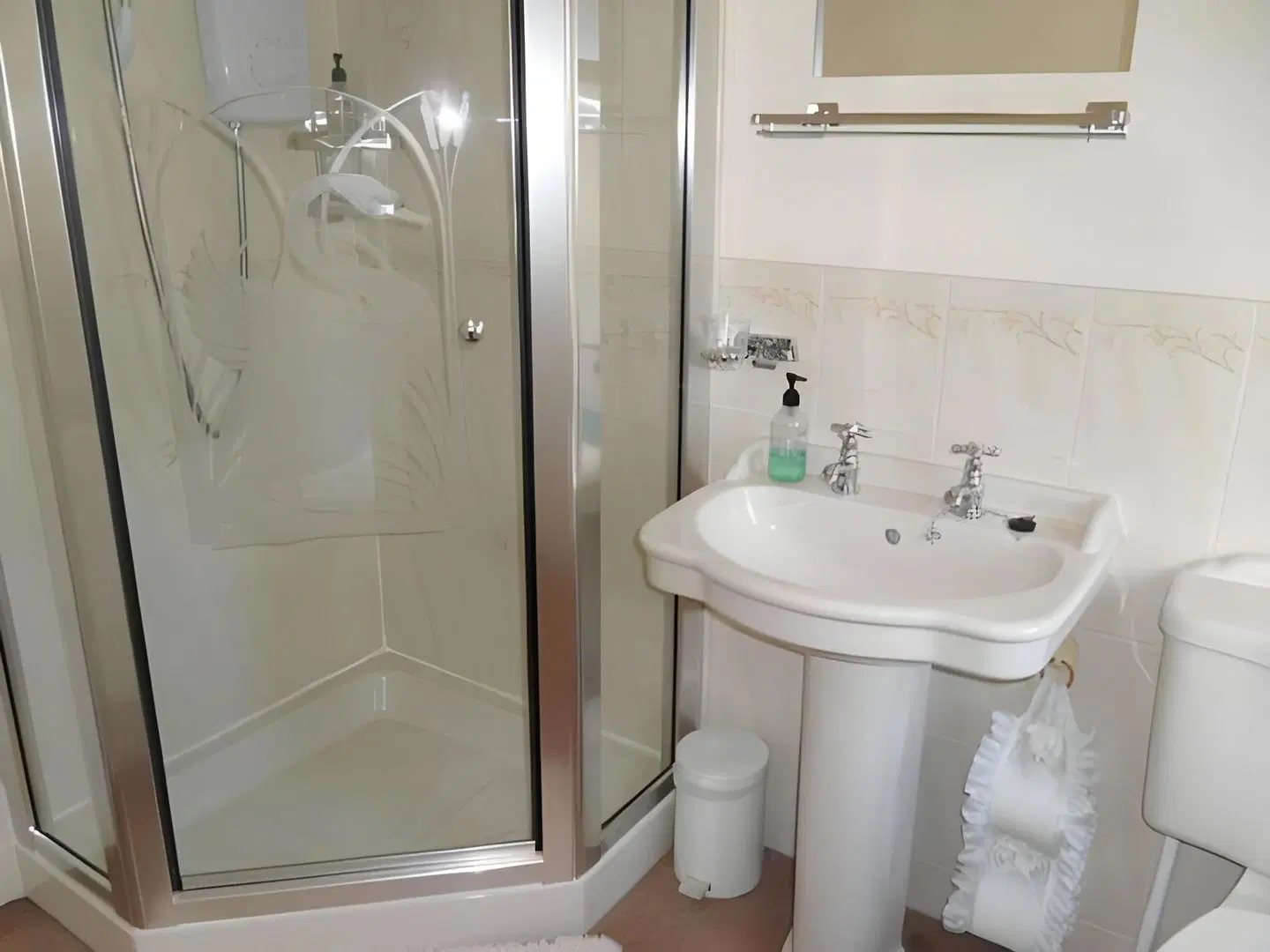 The Hinton Guest House Badezimmer