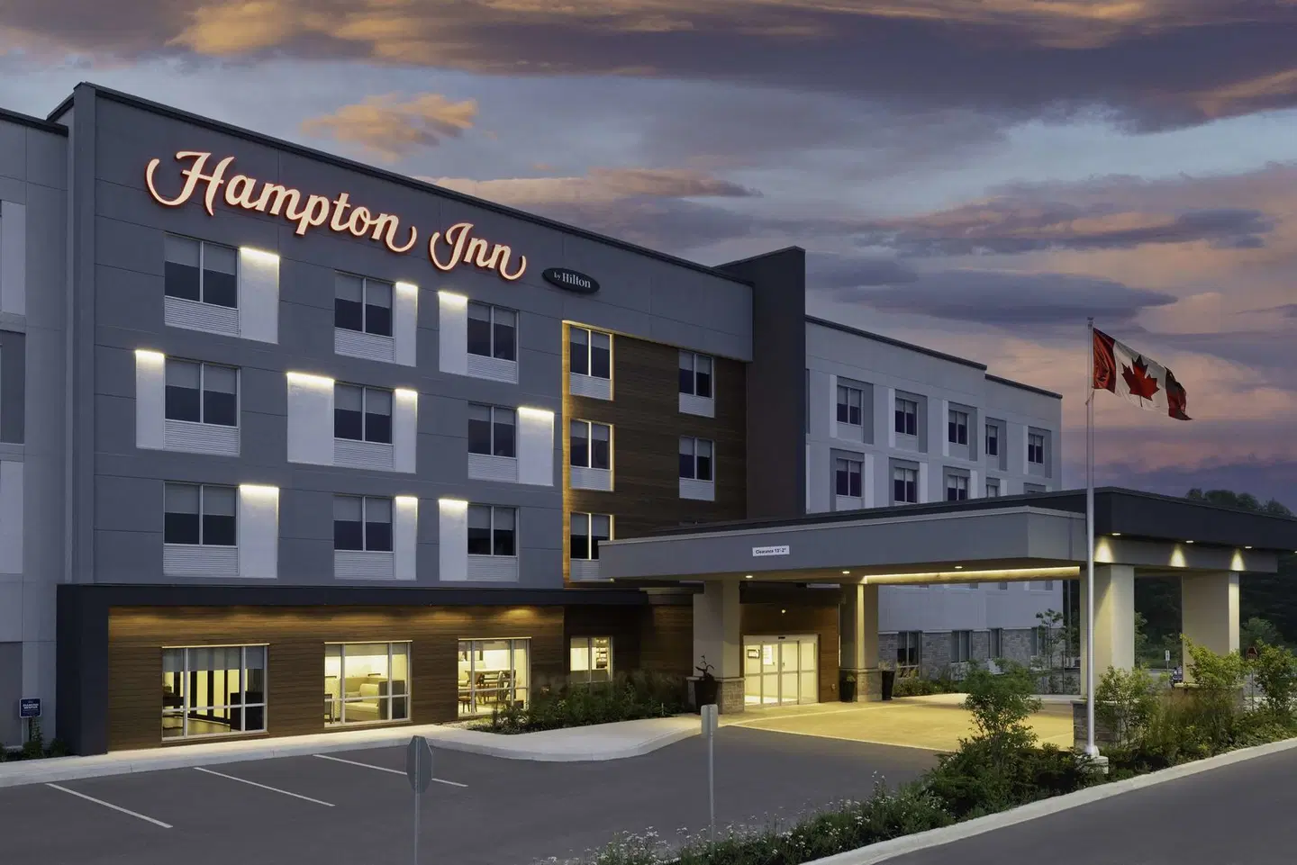 Hampton Inn by Hilton Midland EXTERIOR