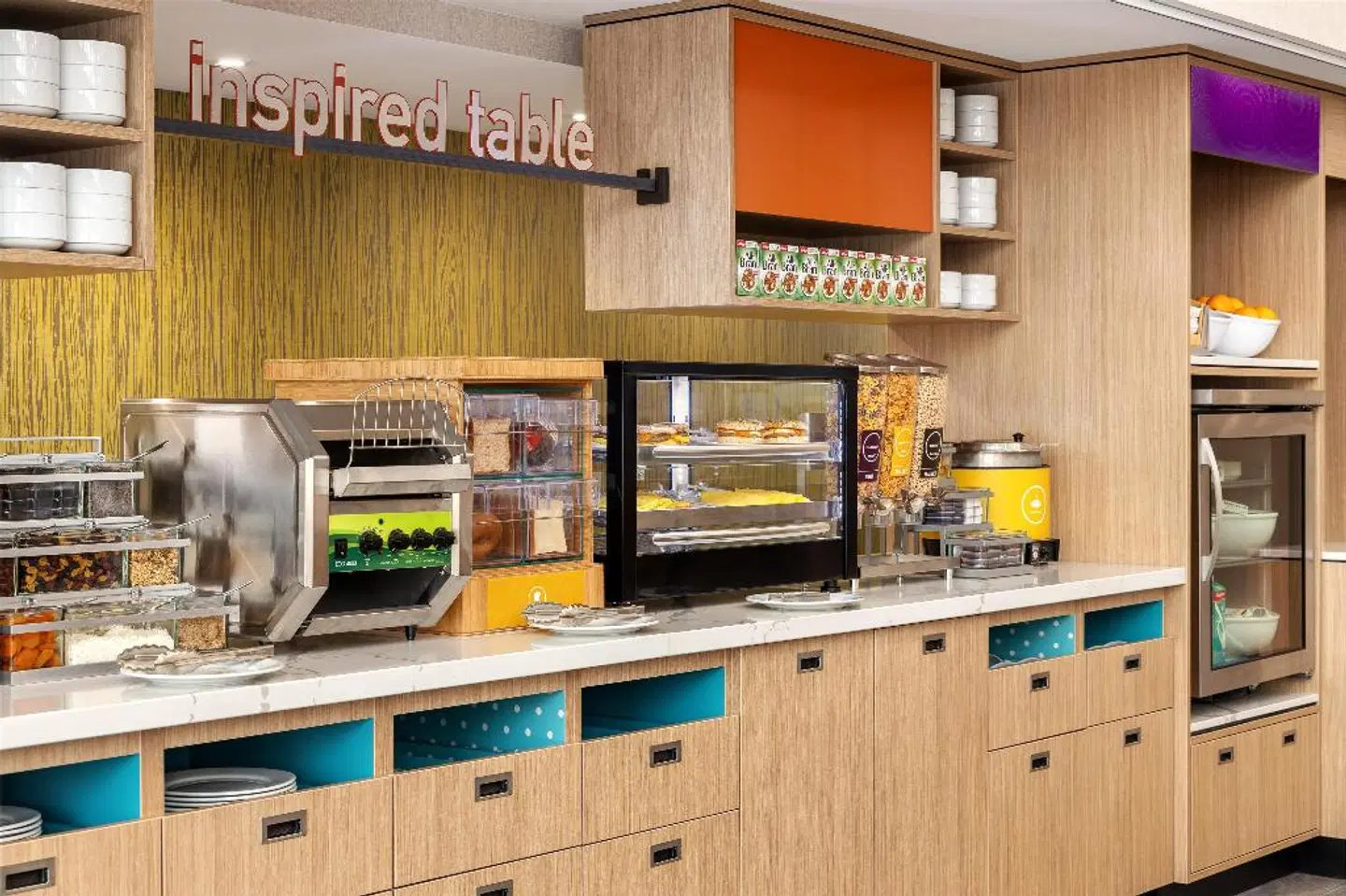 Home2 Suites By Hilton Kitchener Bar