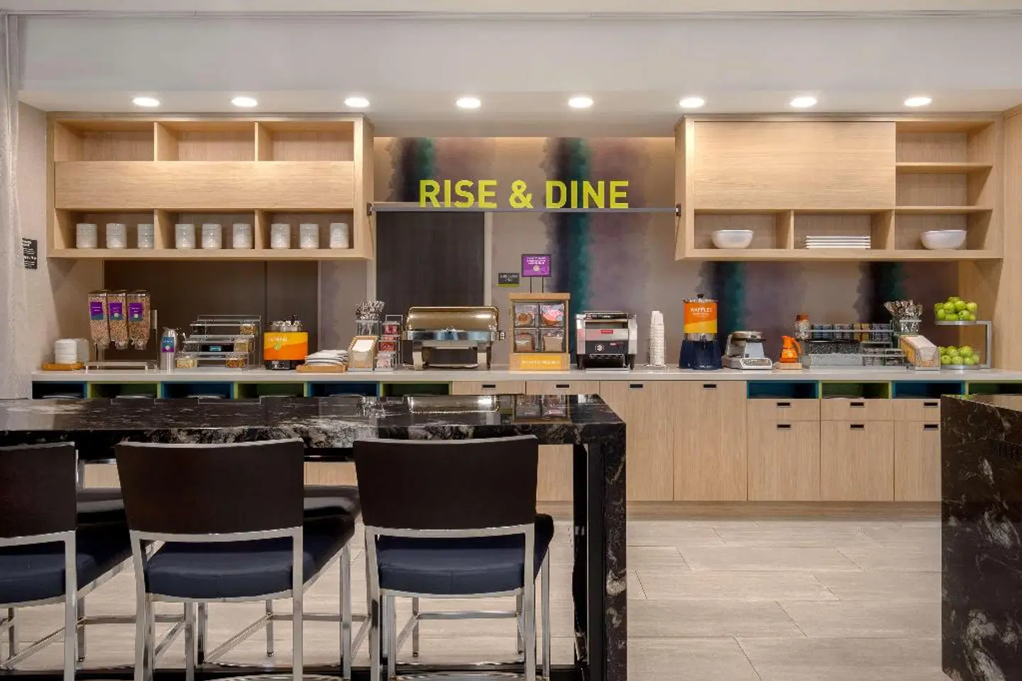 Home2 Suites By Hilton Thunder Bay Bar