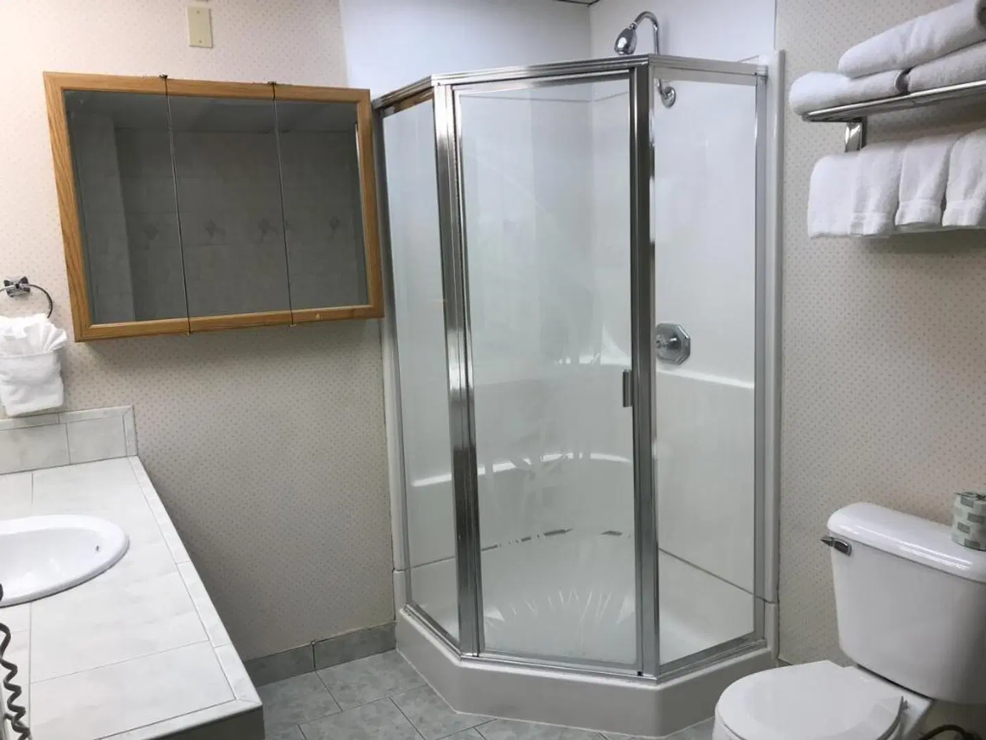 SureStay Hotel by Best Western SeaTac Airport North Badezimmer