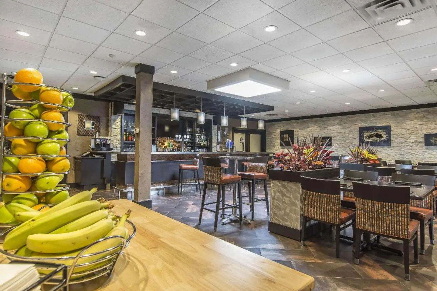 Quattro Hotel & Conf. Centre, Ascend Hotel Collection Bar