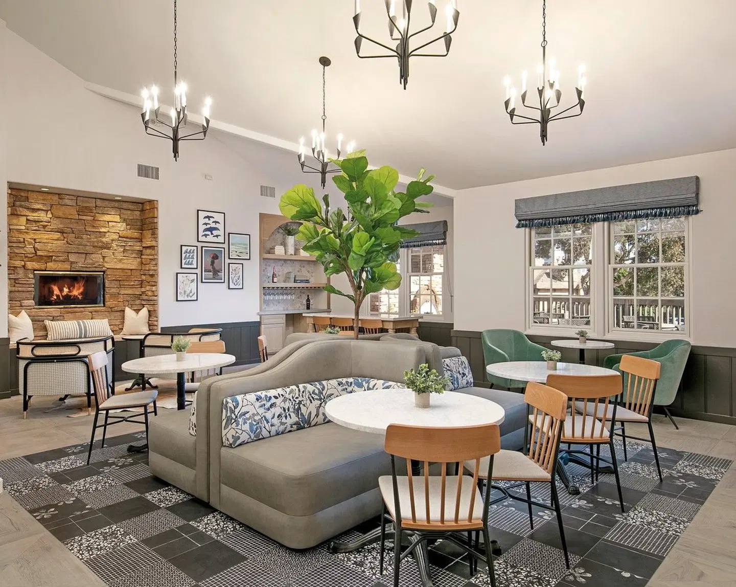 Cottage Inn by the Sea Bar