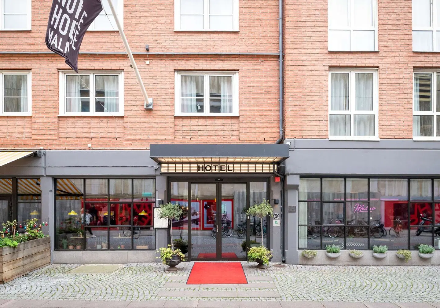 Best Western Plus Hotel Noble House EXTERIOR