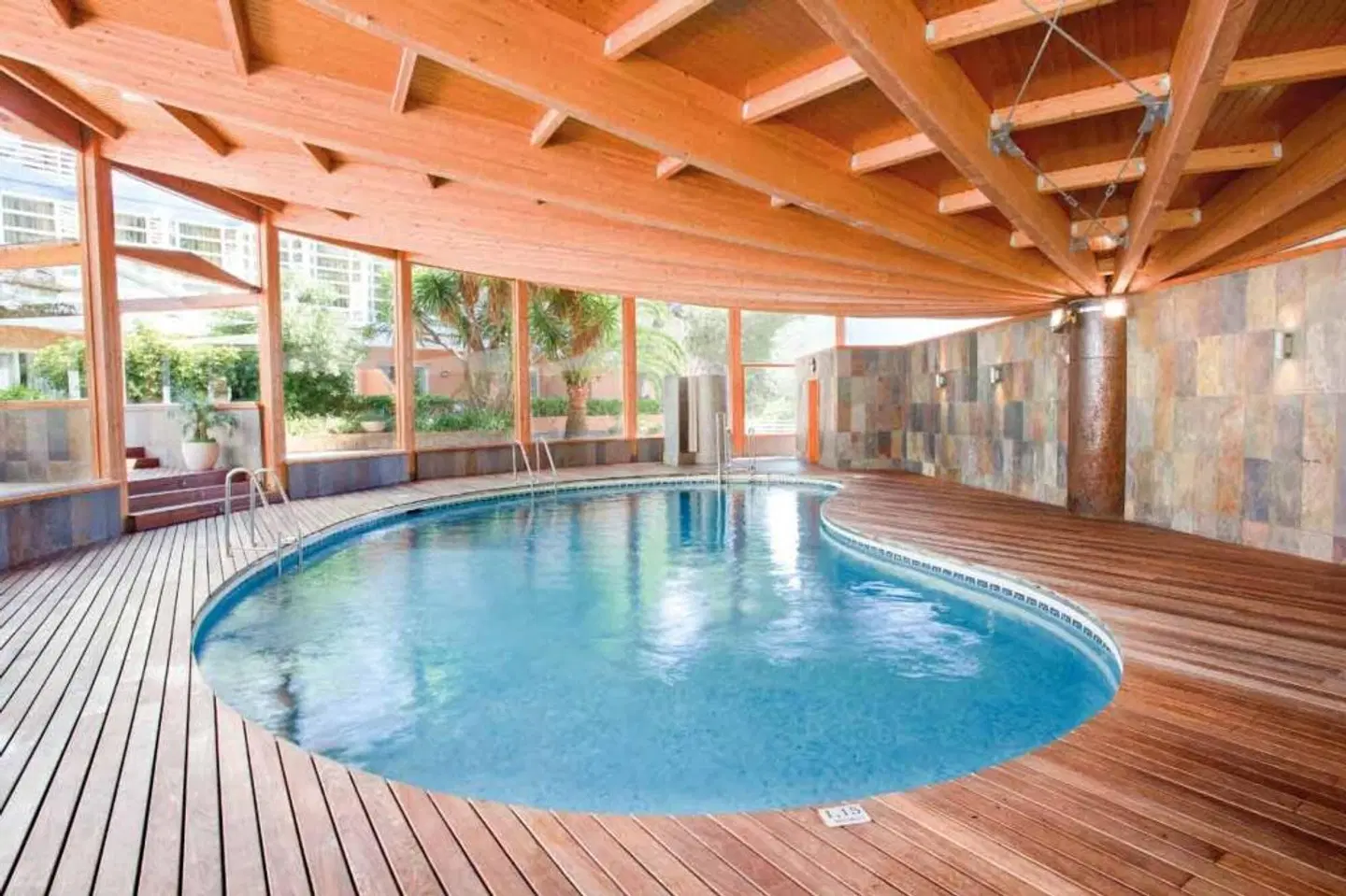 Ona Palmira Paradise Hallenbad