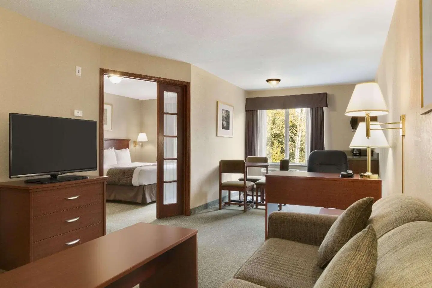 Days Inn Thunder Bay North ROOM_EXAMPLE
