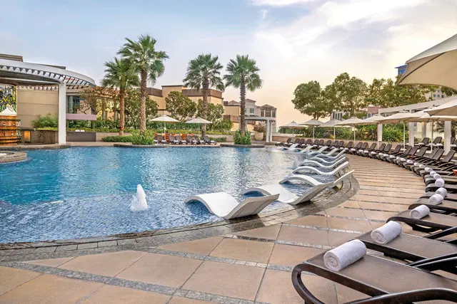 Dubai City Hotel Roulette OUTDOOR_POOL
