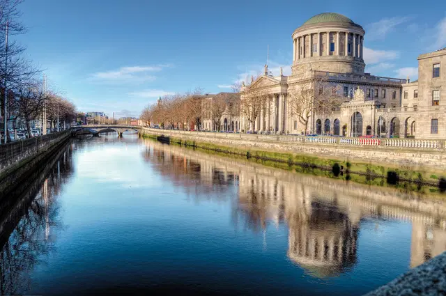 Geheimnisvolle Küste OUTDOOR_POOL