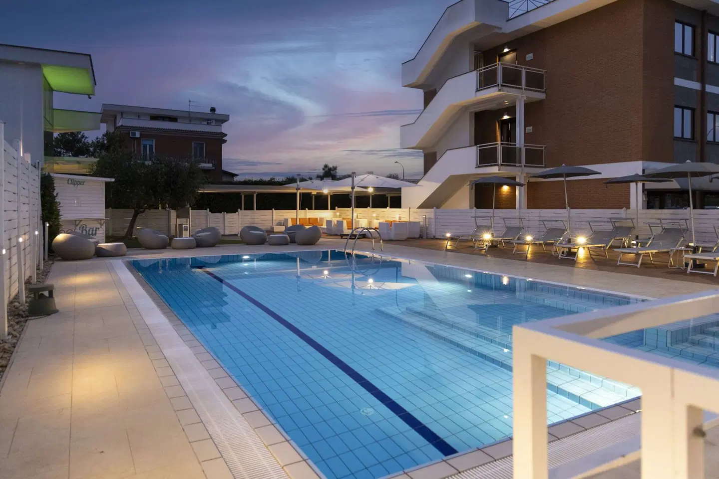 Best Western Hotel Rome Airport OUTDOOR_POOL