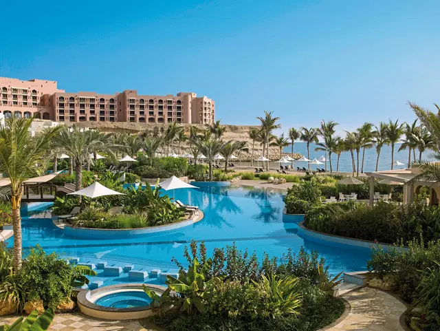 Hilton Muscat Al Bandar OUTDOOR_POOL