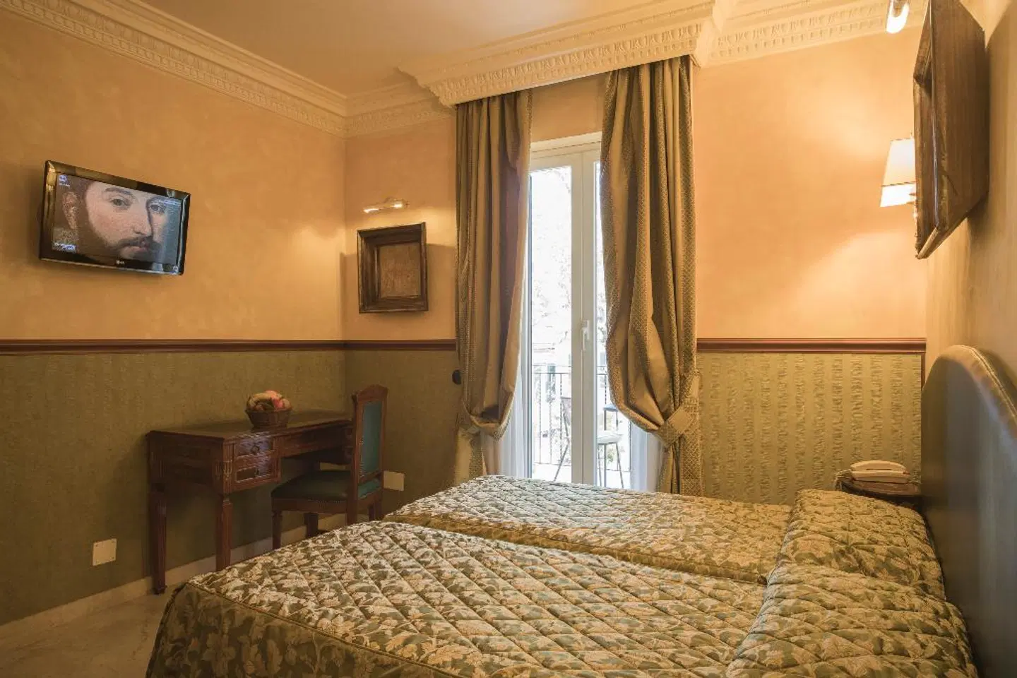 Donatello ROOM_EXAMPLE