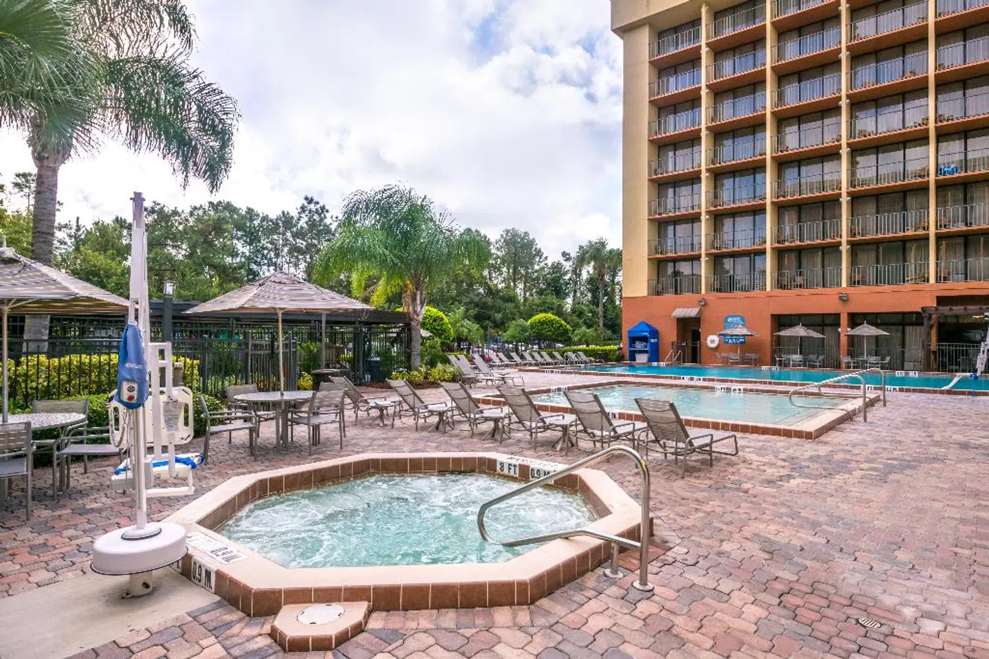 Holiday Inn & Suites Orlando SW - Celebration Area OUTDOOR_POOL