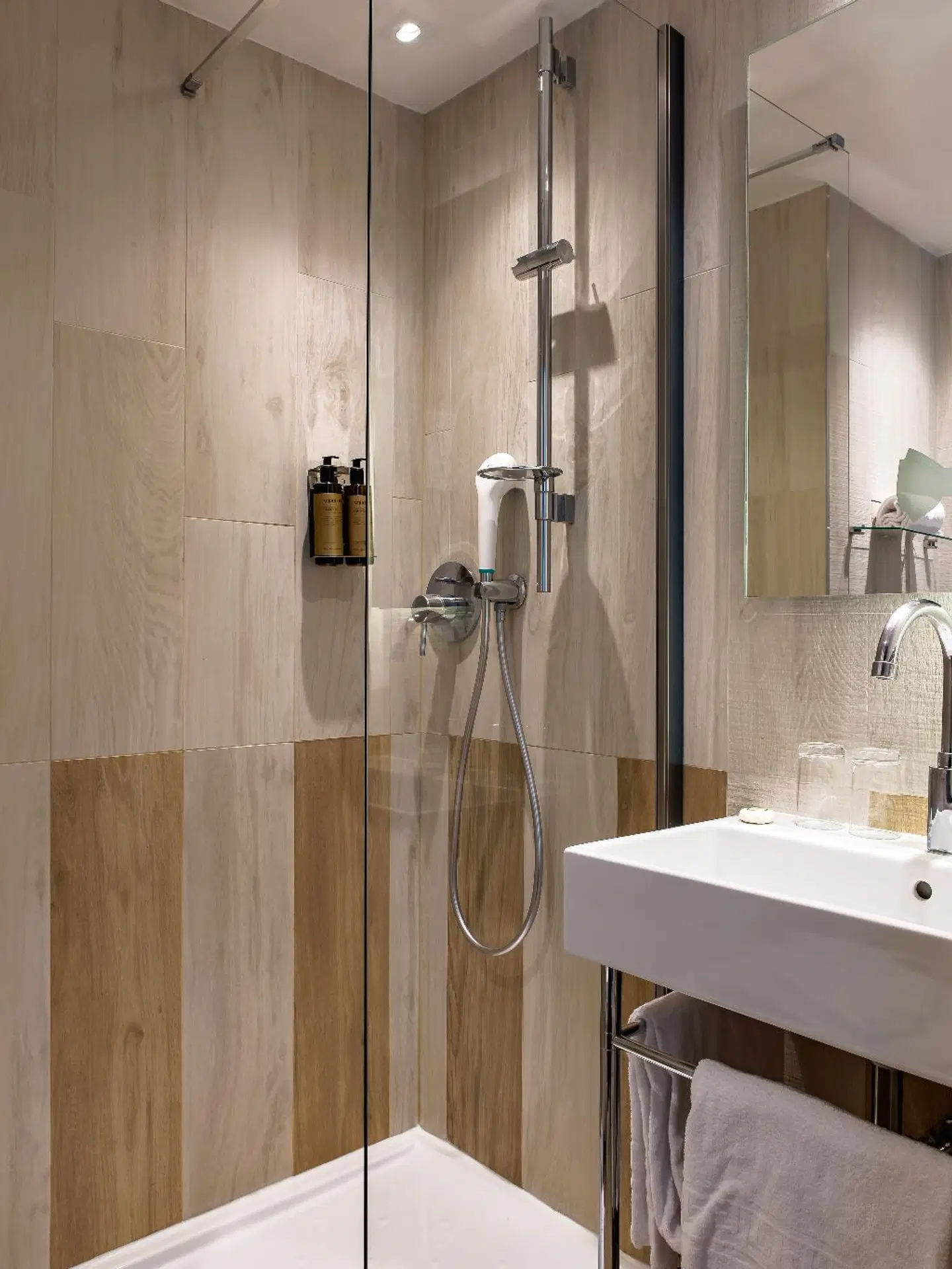 Hotel Gaston Badezimmer