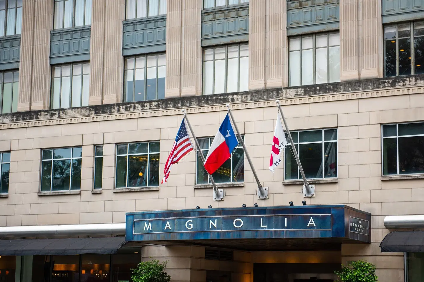 Magnolia Hotel Houston EXTERIOR