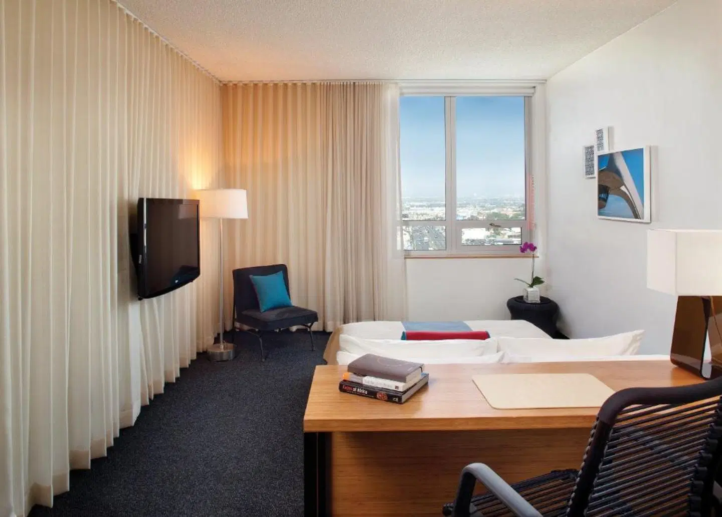 Hotel June ROOM_EXAMPLE