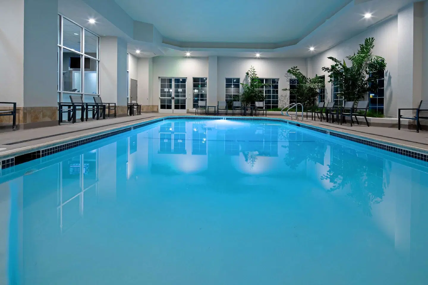 Embassy Suites by Hilton Monterey Bay Seaside Hallenbad