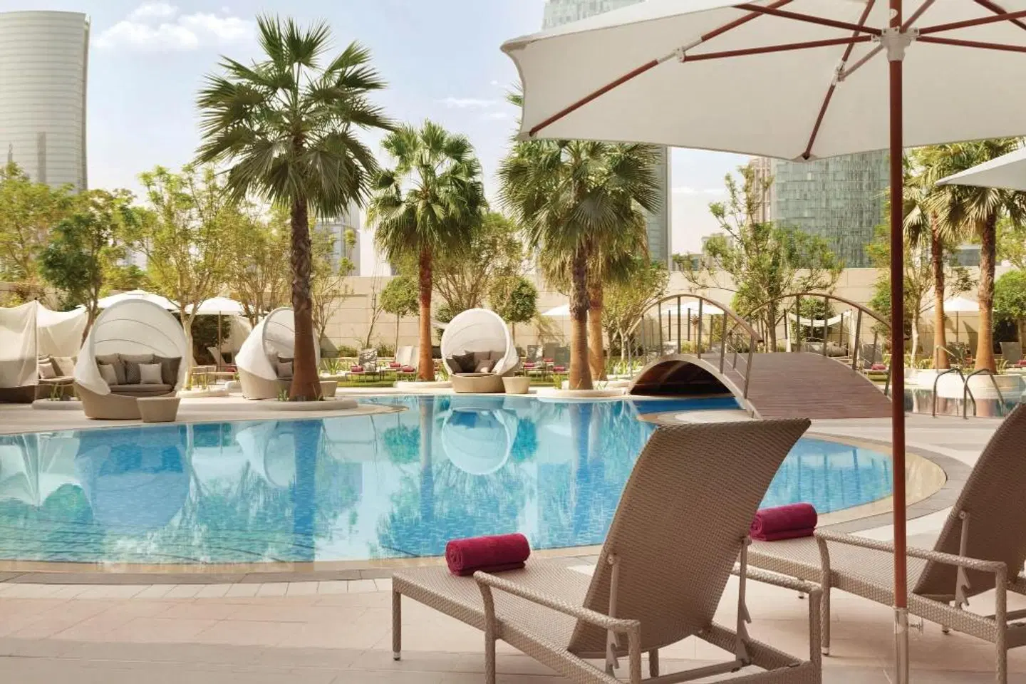 JW Marriott Marquis City Center Doha OUTDOOR_POOL
