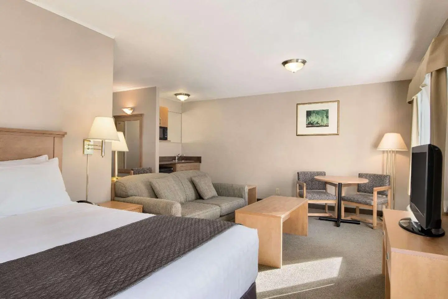 Days Inn & Suites by Wyndham Thunder Bay ROOM_EXAMPLE