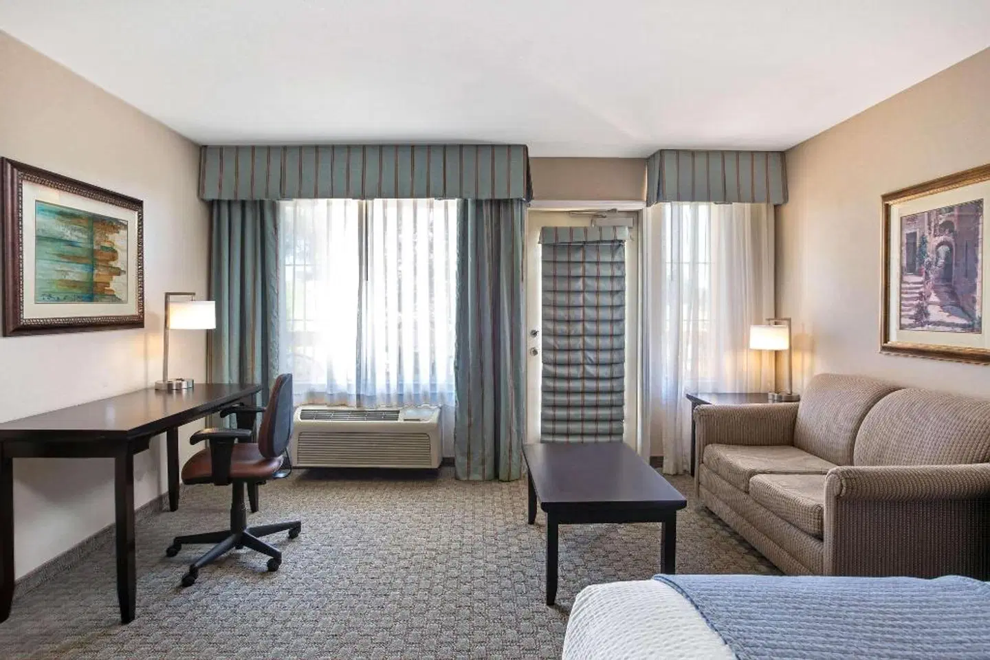 La Quinta Inn & Suites - Paso Robles ROOM_EXAMPLE
