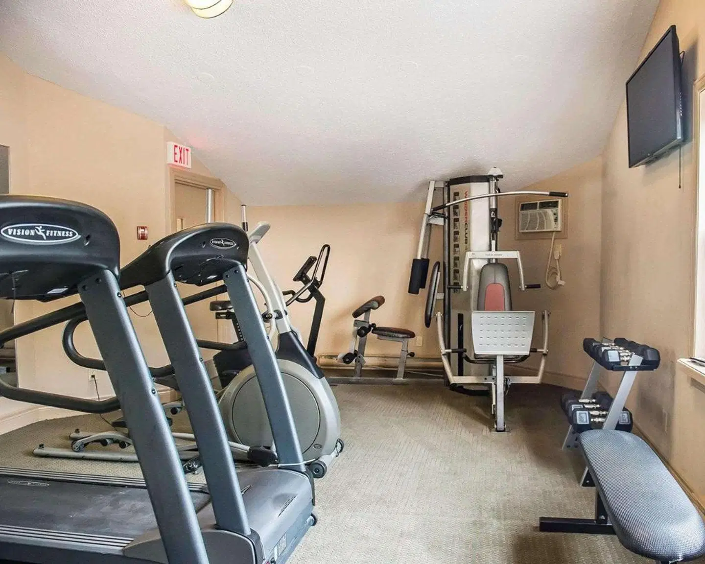 Comfort Inn & Suites Thousand Islands Harbour District SPORTS_AND_LEISURE
