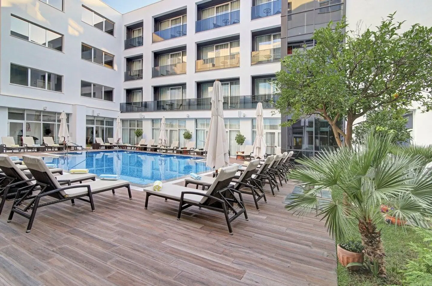 Hotel Lero OUTDOOR_POOL