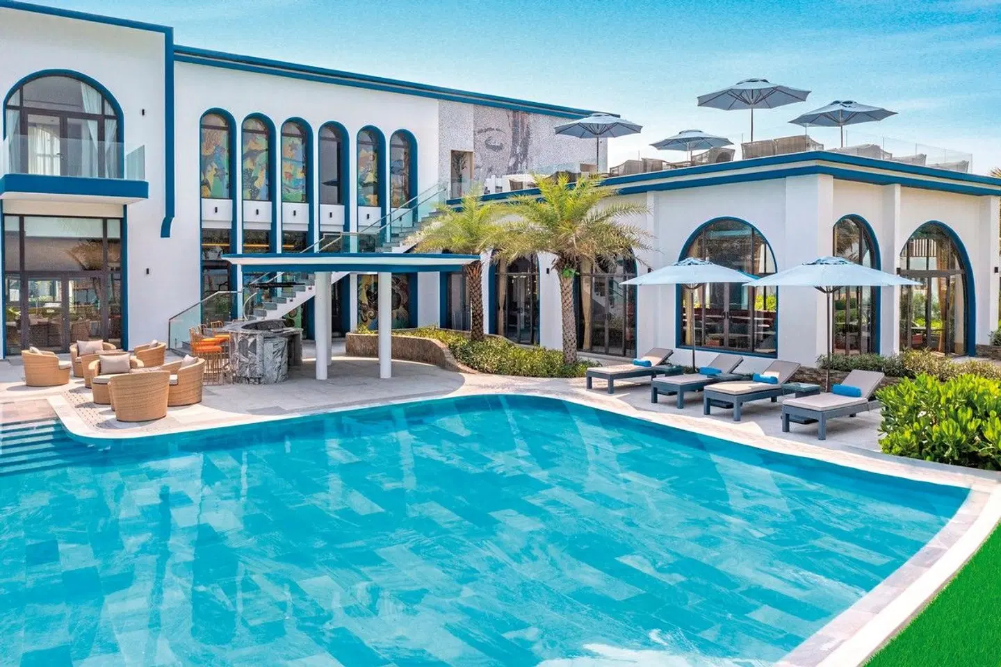 Wyndham Hoi An Royal Beachfront Resort OUTDOOR_POOL