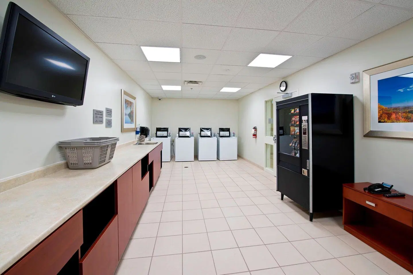 Courtyard by Marriott Ottawa East LOUNGE_LOBBY